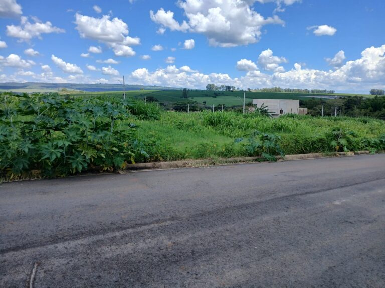 Terreno à venda no bairro Nações Loteamento Flamboyant em Patrocínio/MG – 100331