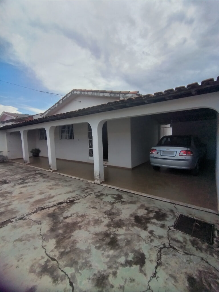 Casa à venda localizada no bairro Morada Nova em Patrocínio/MG – 100261