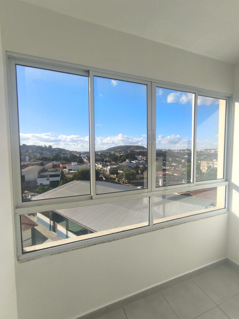 Apartamento à venda localizado no bairro Industrial em Patrocínio/MG – 10003