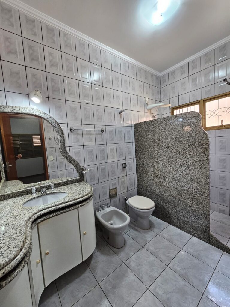 Casa localizada no bairro Centro próximo a Igreja Matriz em Patrocínio/MG – 100250 foto 6