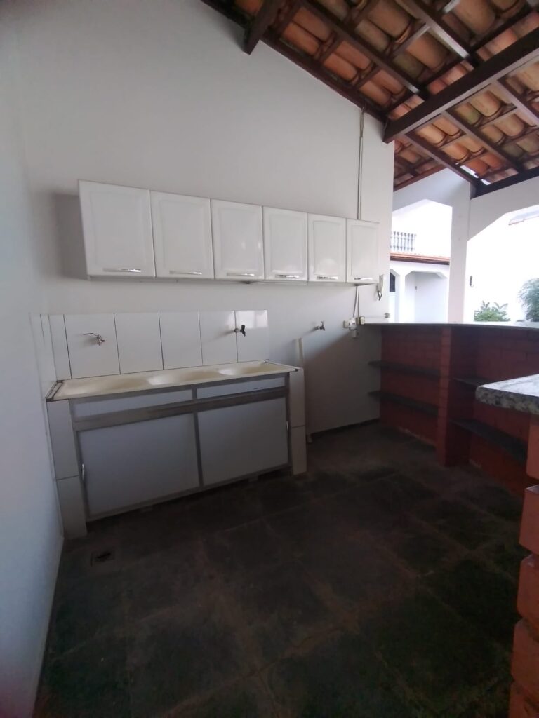 Casa à Venda no bairro Centro em Patrocínio Minas Gerais – 100247 foto 2