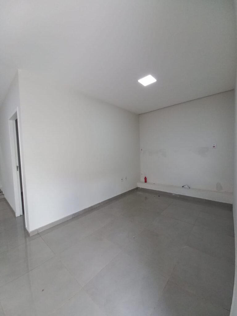 Casa Comercial localizada no bairro Centro em Patrocínio/MG – 100206 foto 2