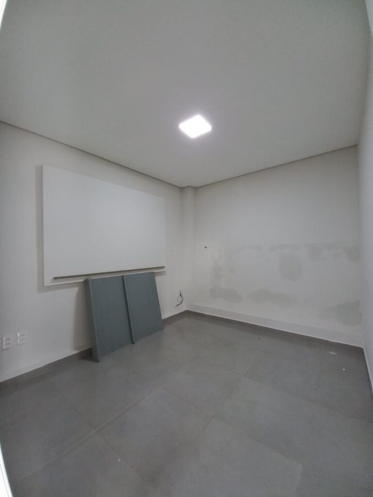 Casa Comercial localizada no bairro Centro em Patrocínio/MG – 100206 foto 6