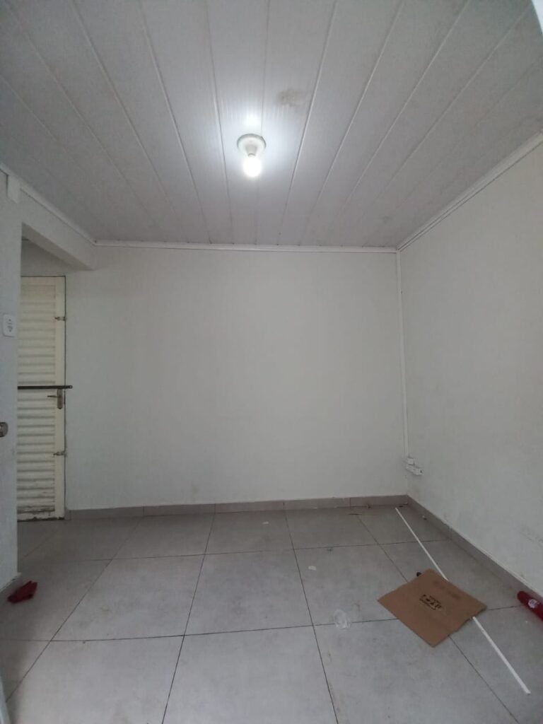Casa Comercial localizada no bairro Centro em Patrocínio/MG – 100206 foto 15