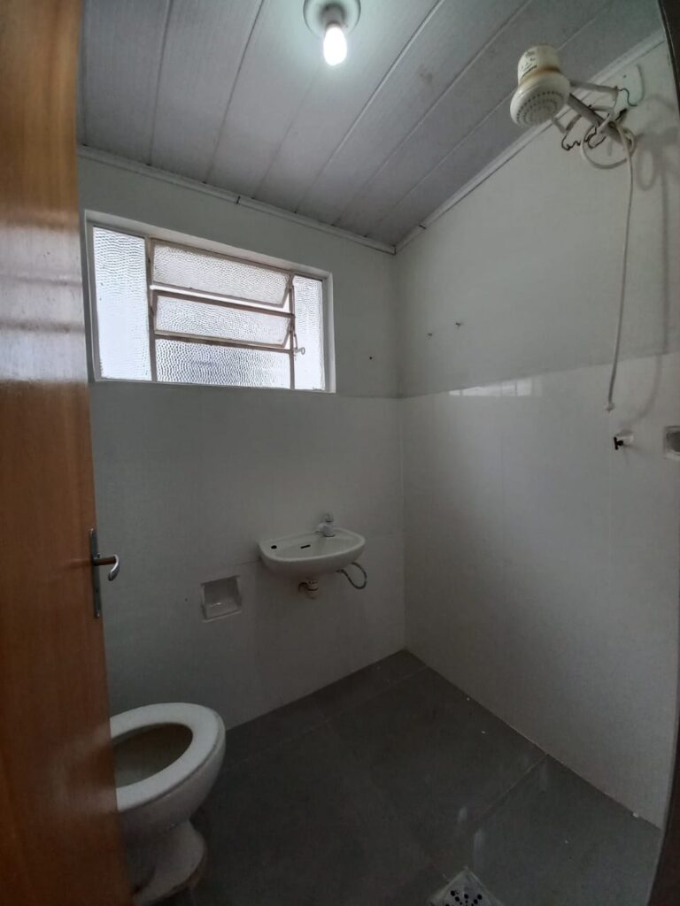 Casa Comercial localizada no bairro Centro em Patrocínio/MG – 100206 foto 14