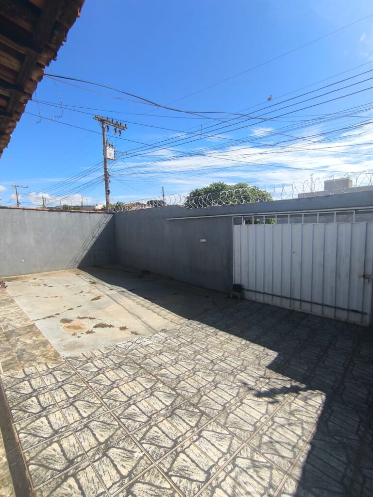 Casa à venda localizado no bairro Santa Terezinha em Patrocínio/MG – 10010 foto 2