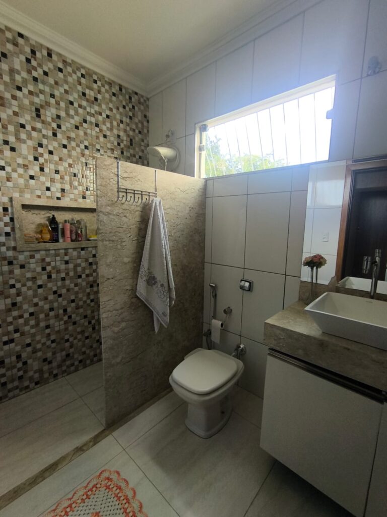 Casa à venda localizado no bairro Santa Terezinha em Patrocínio/MG – 10038 foto 13